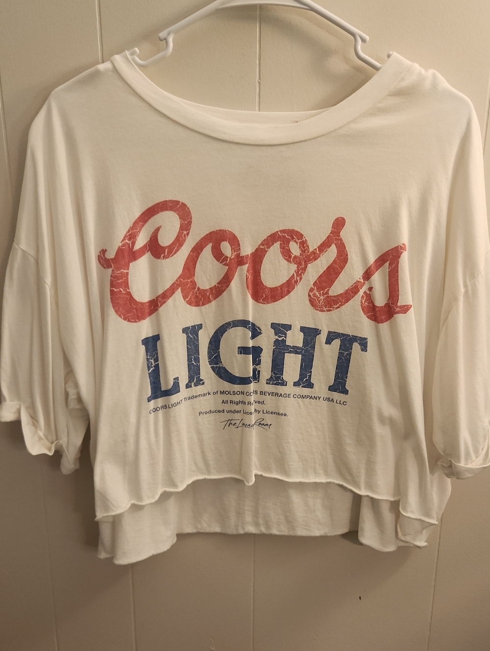 The Laundry Room Women's L COORS LIGHT Oversized Crop T Shirt